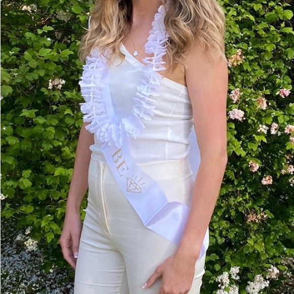 White Asymmetrical Ribbed Top - Picture 3 of 5